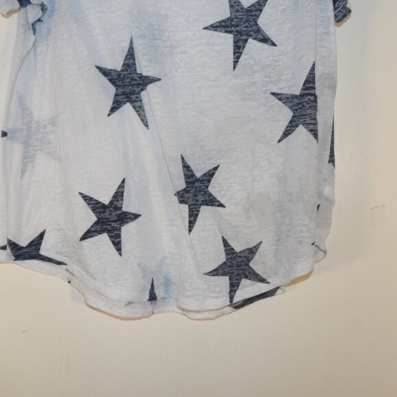Maurices 24/7 Thin Material Star Patterned Corset Lace Detail Top Sz 0X - Picture 4 of 6